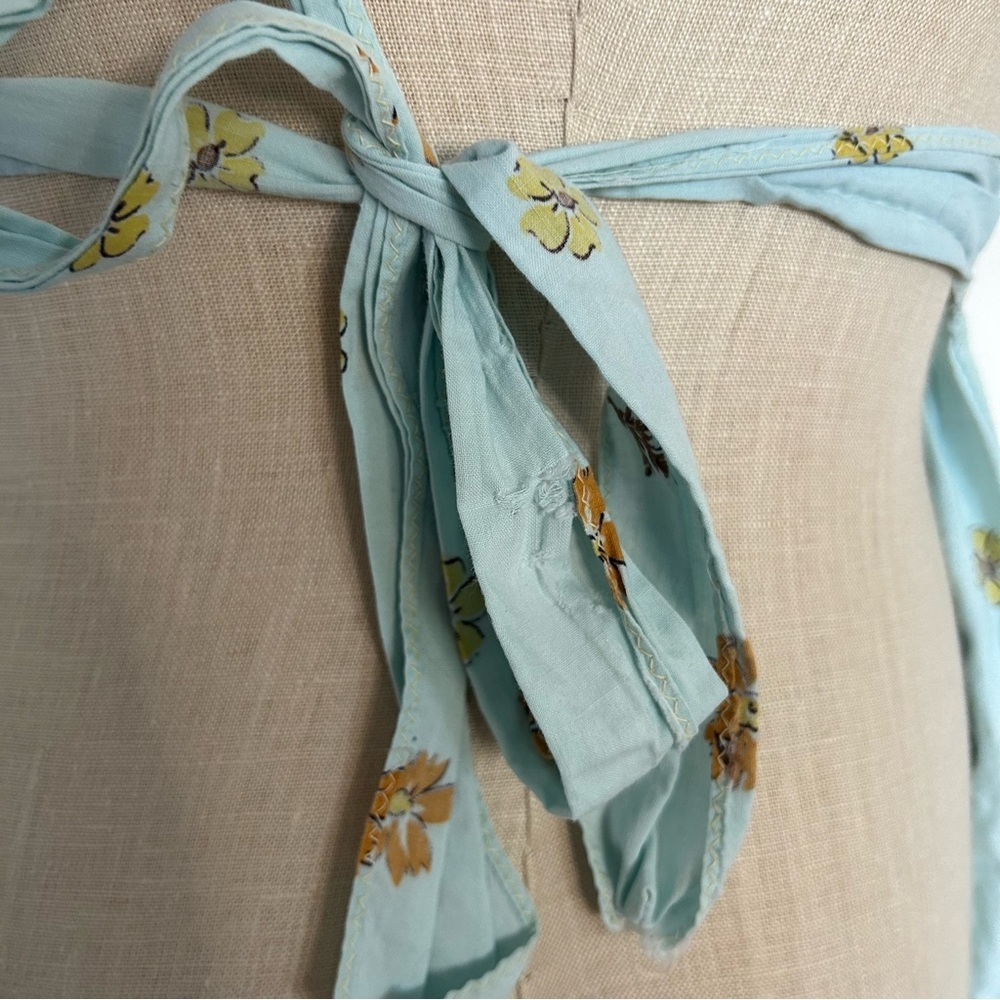 Vintage handmade aprons bundle Light blue floral & Holland print - Picture 9 of 9